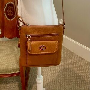 Crossbody Bag. Carryland.